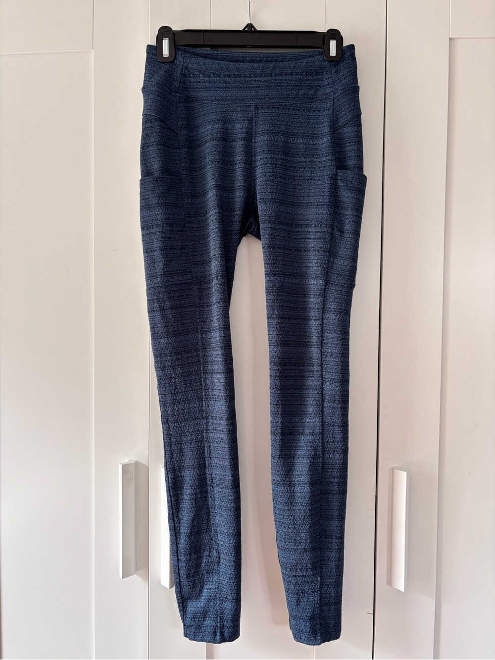 Blue Textured Hiking Leggings with Leg Pockets